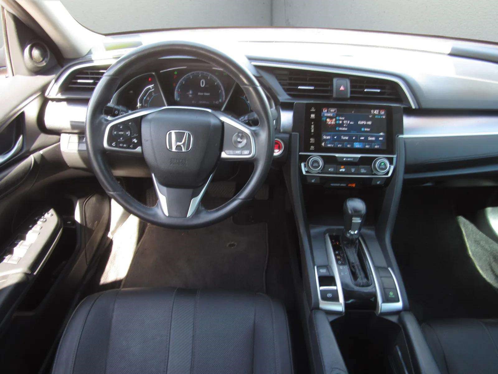 Certified 2017 Honda Civic Touring image 16