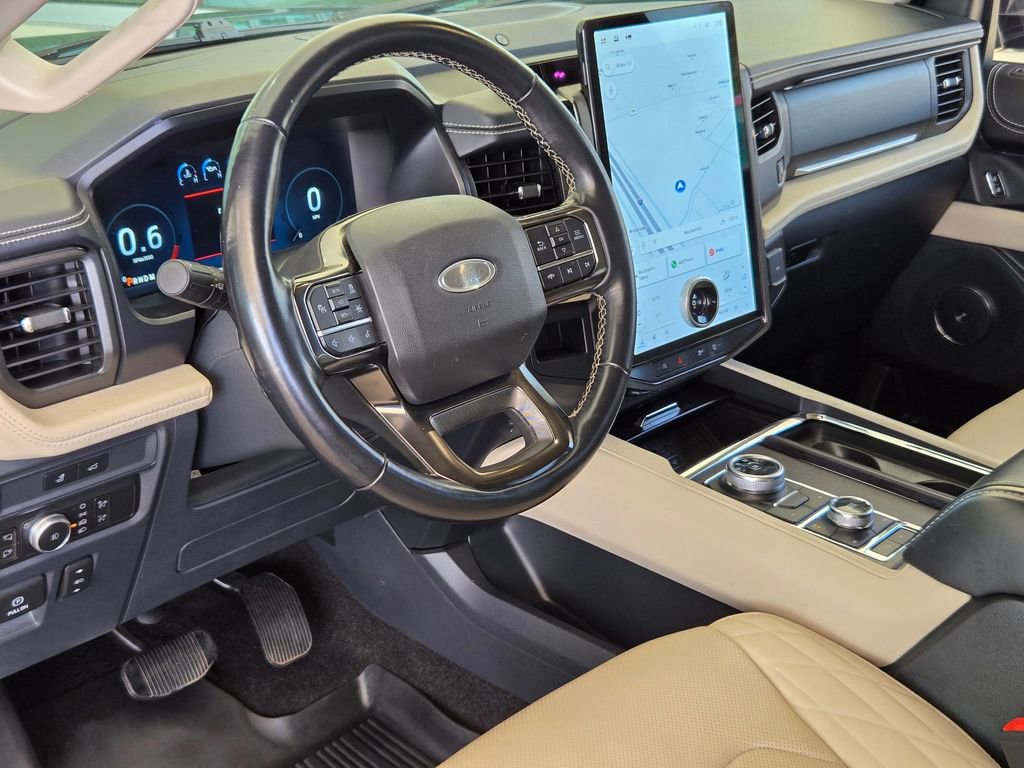 Used 2022 Ford Expedition Platinum AWD/4WD image 10