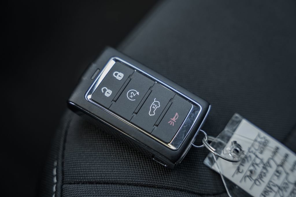 New 2025 Jeep Grand Cherokee Laredo X w/ Luxury Tech Group I image 39