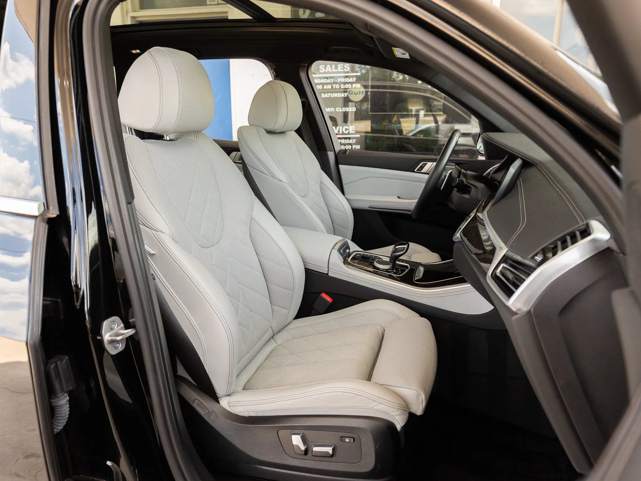 Used 2023 BMW X5 sDrive40i RWD image 21