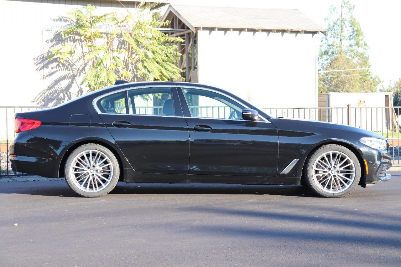 Used 2019 BMW 530i w/ Convenience Package image 9