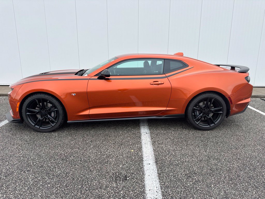 Used 2022 Chevrolet Camaro SS RWD image 3