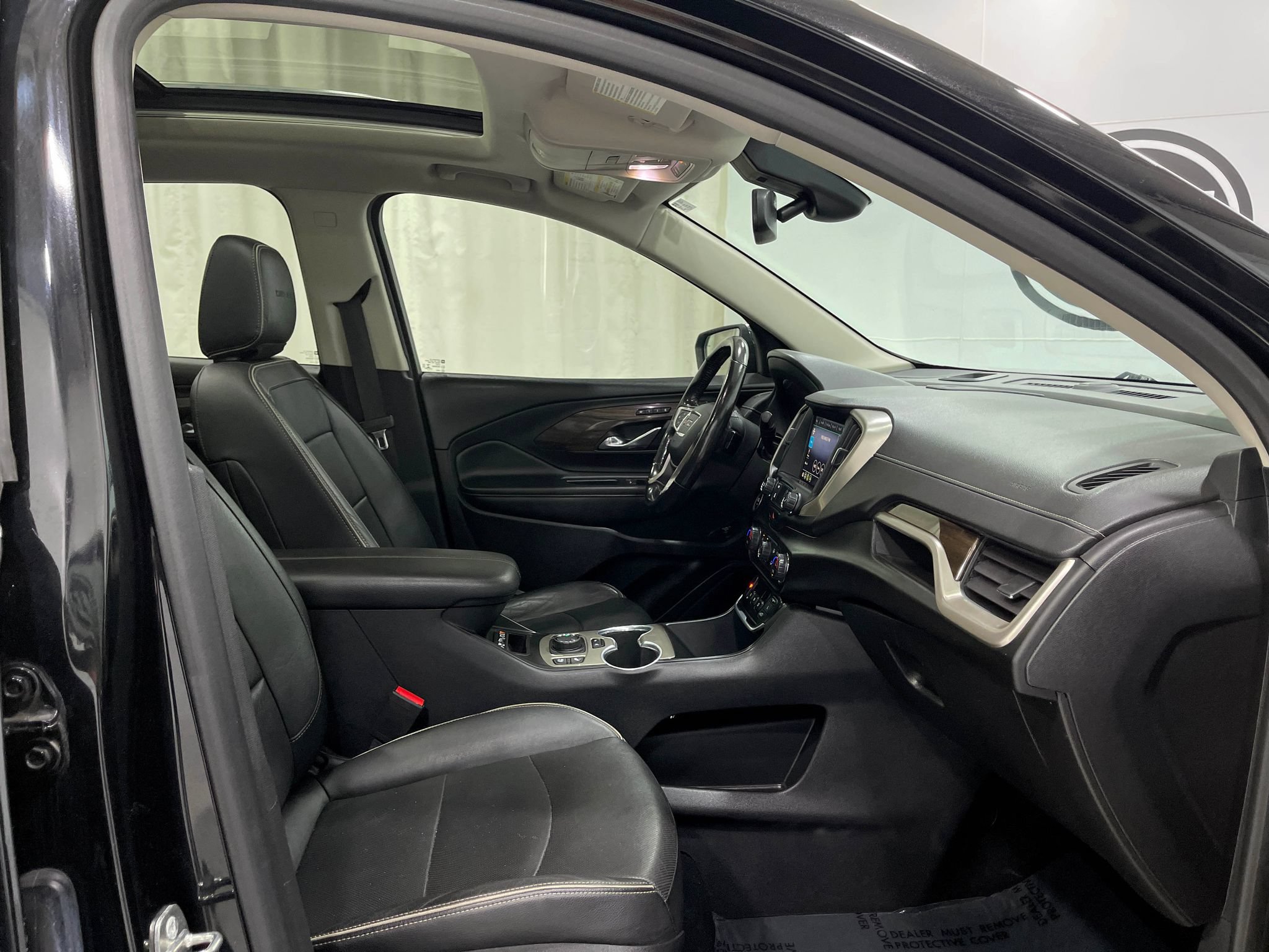 Used 2019 GMC Terrain Denali w/ GMC Pro Grade Package AWD/4WD image 31