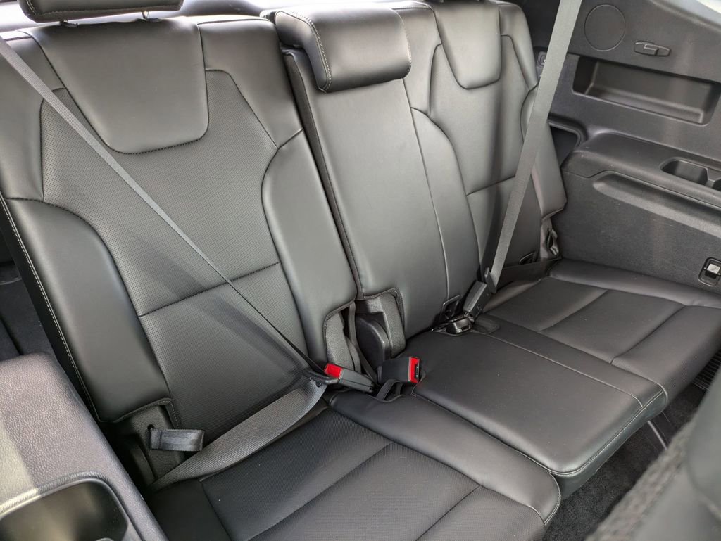 Used 2025 Kia Telluride S image 29