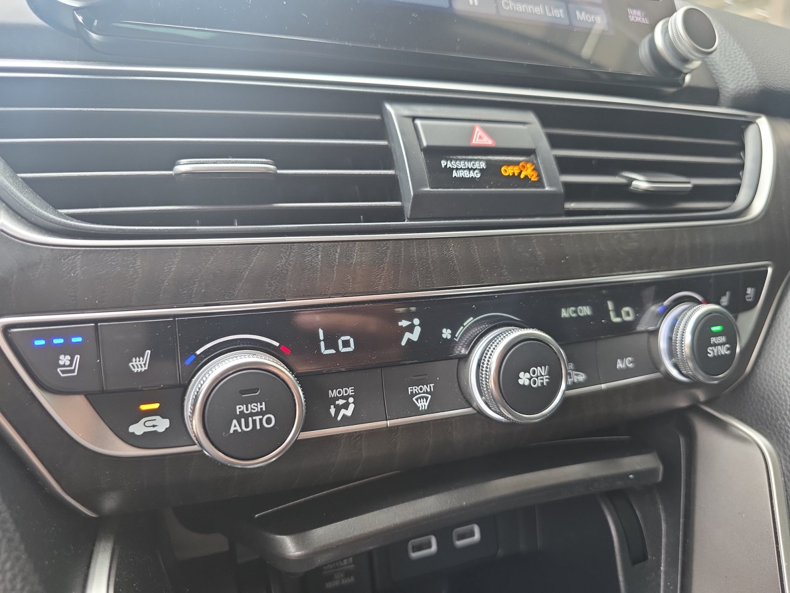 Used 2021 Honda Accord Touring image 16