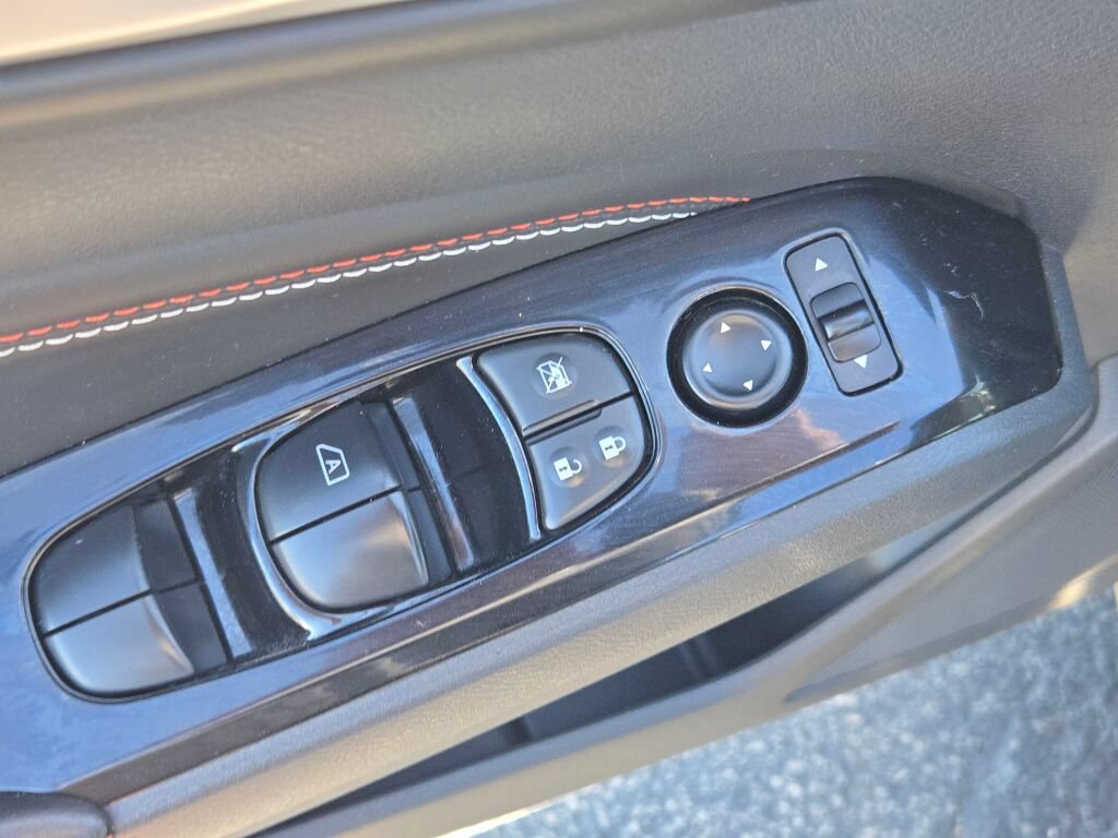 Used 2023 Nissan Altima 2.0 SR FWD image 23
