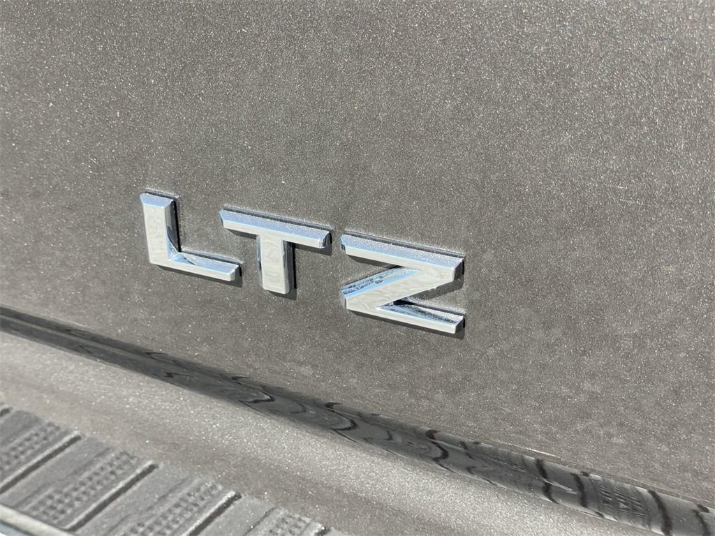 Used 2020 Chevrolet Silverado 2500 LTZ w/ LTZ Premium Package image 19