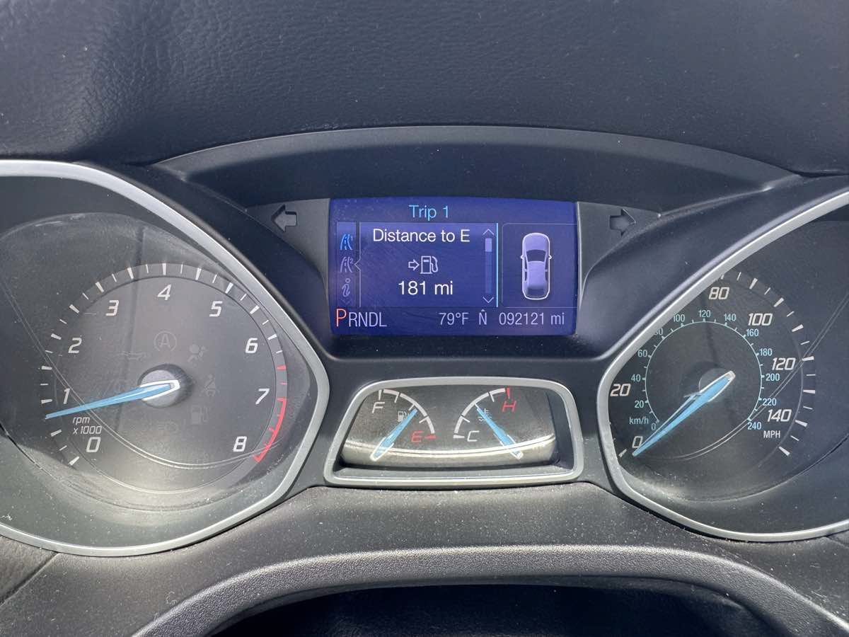 Used 2013 Ford Focus SE FWD image 25