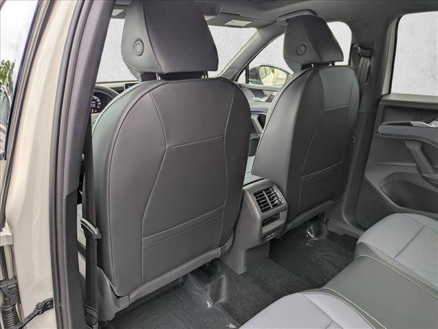 New 2026 Volkswagen Tiguan SE R-Line FWD image 24
