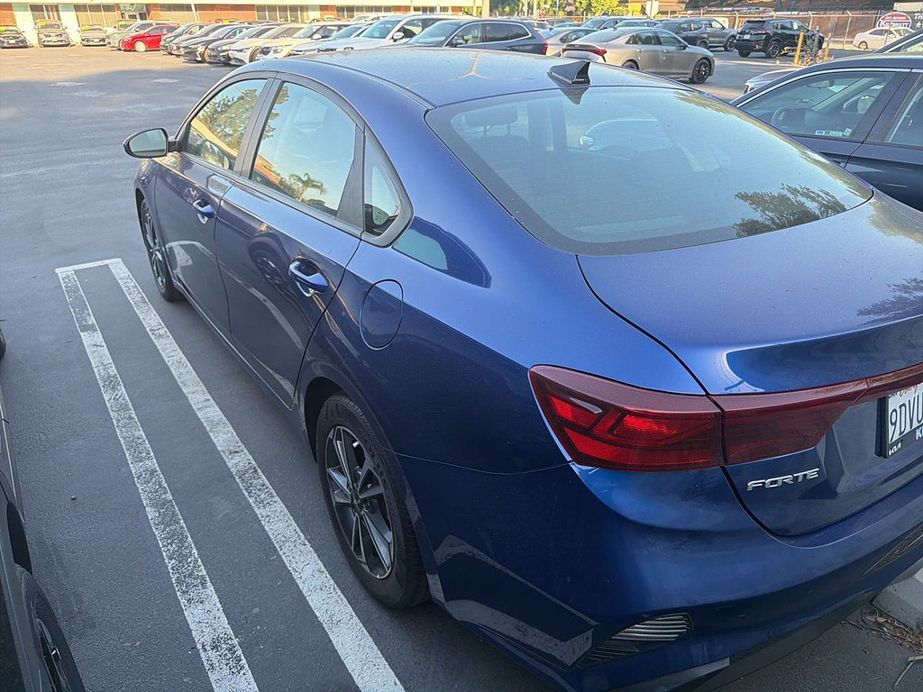 Used 2023 Kia Forte LXS FWD image 4