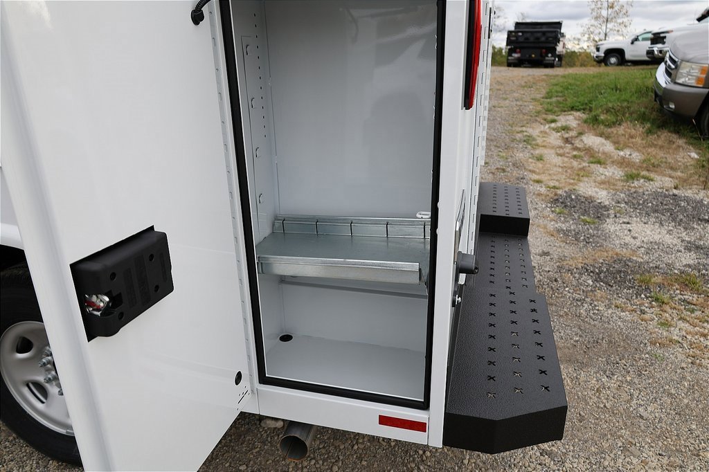 New 2025 Chevrolet Express 3500 w/ Power Convenience Package image 7