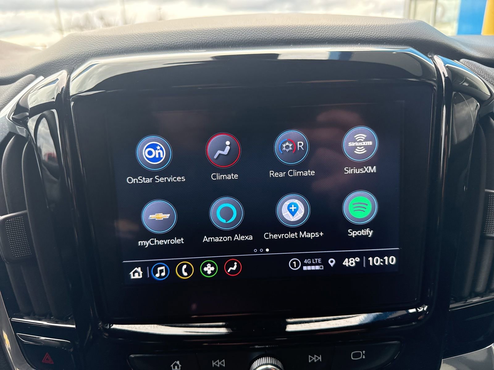 Used 2023 Chevrolet Traverse LT w/ LPO, Floor Liner Package image 23