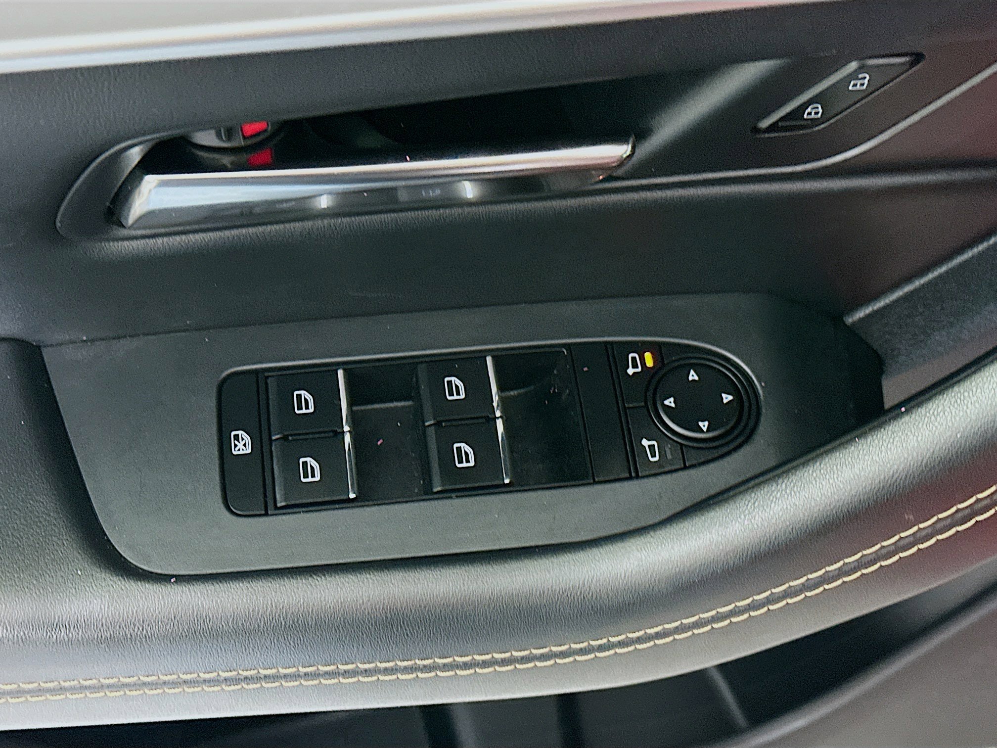 Used 2025 MAZDA CX-90 3.3 Turbo w/ Premium Sport Pkg image 15