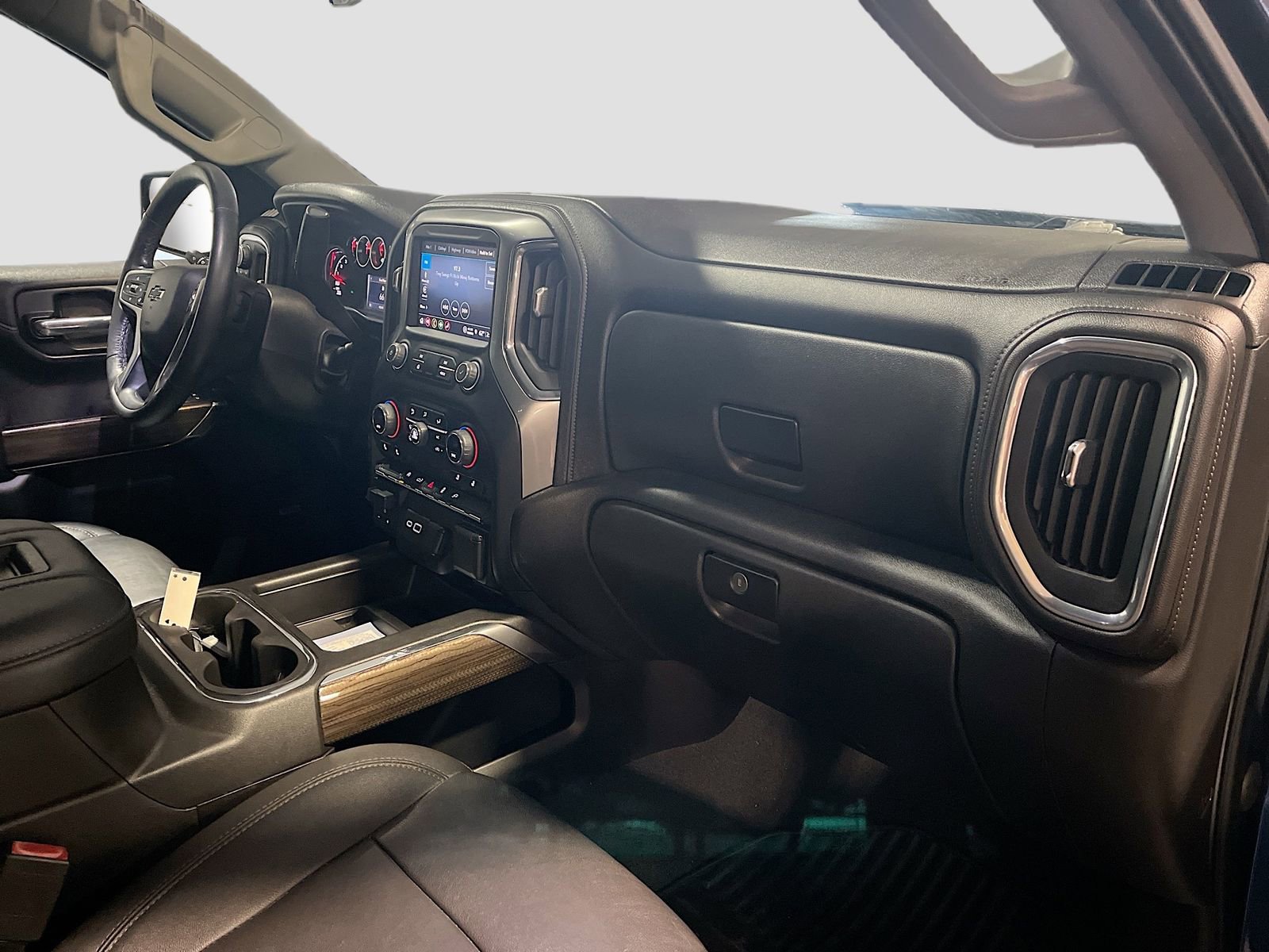 Used 2022 Chevrolet Silverado 1500 RST w/ Convenience Package II AWD/4WD image 29