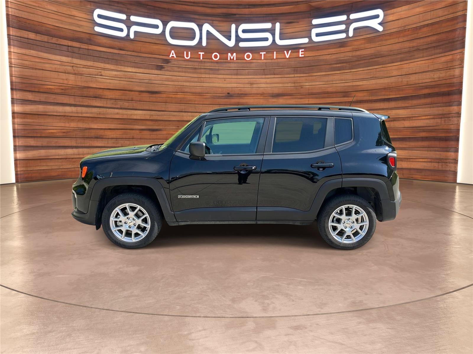 Used 2023 Jeep Renegade Latitude w/ Sun/Sound Group AWD/4WD video 2