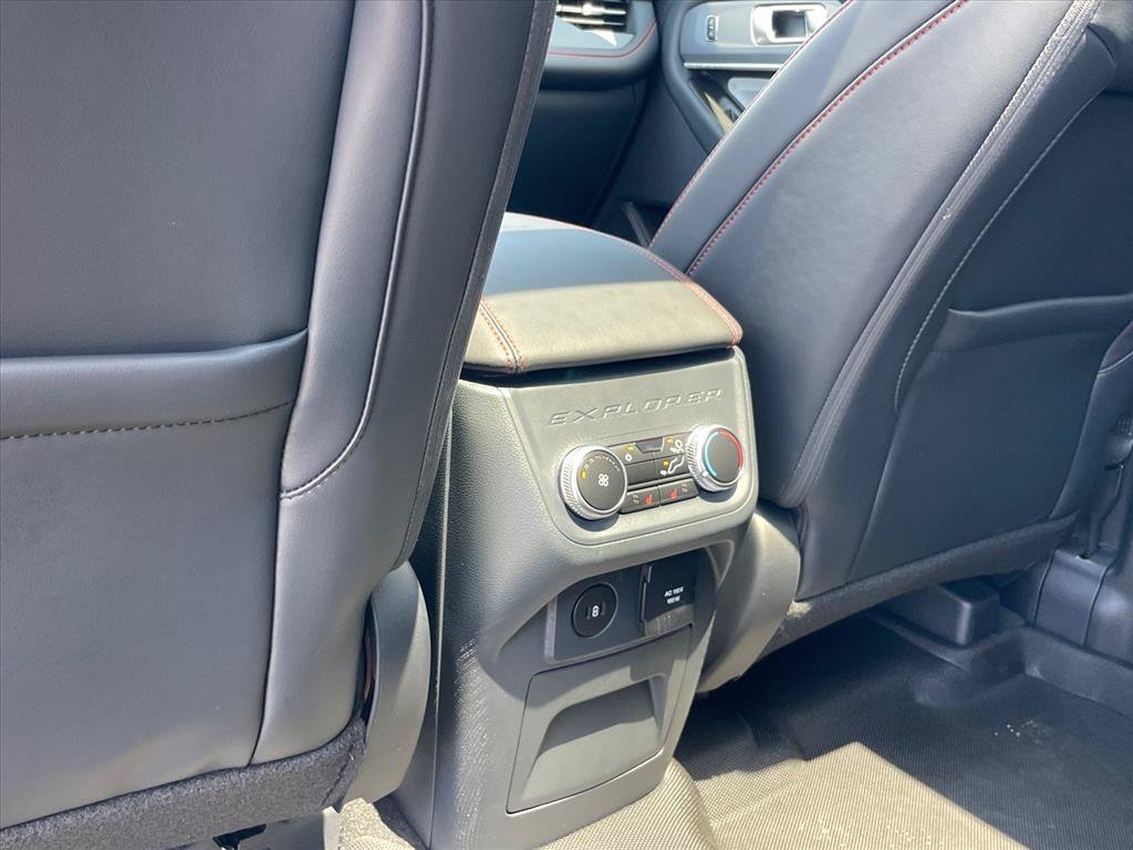 Used 2025 Ford Explorer ST AWD/4WD image 28