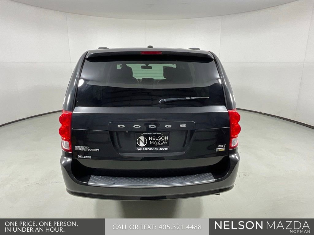 Used 2018 Dodge Grand Caravan SXT image 7