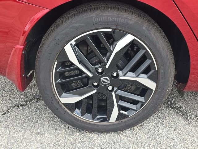 Used 2025 Nissan Versa SR w/ Trunk Package image 10