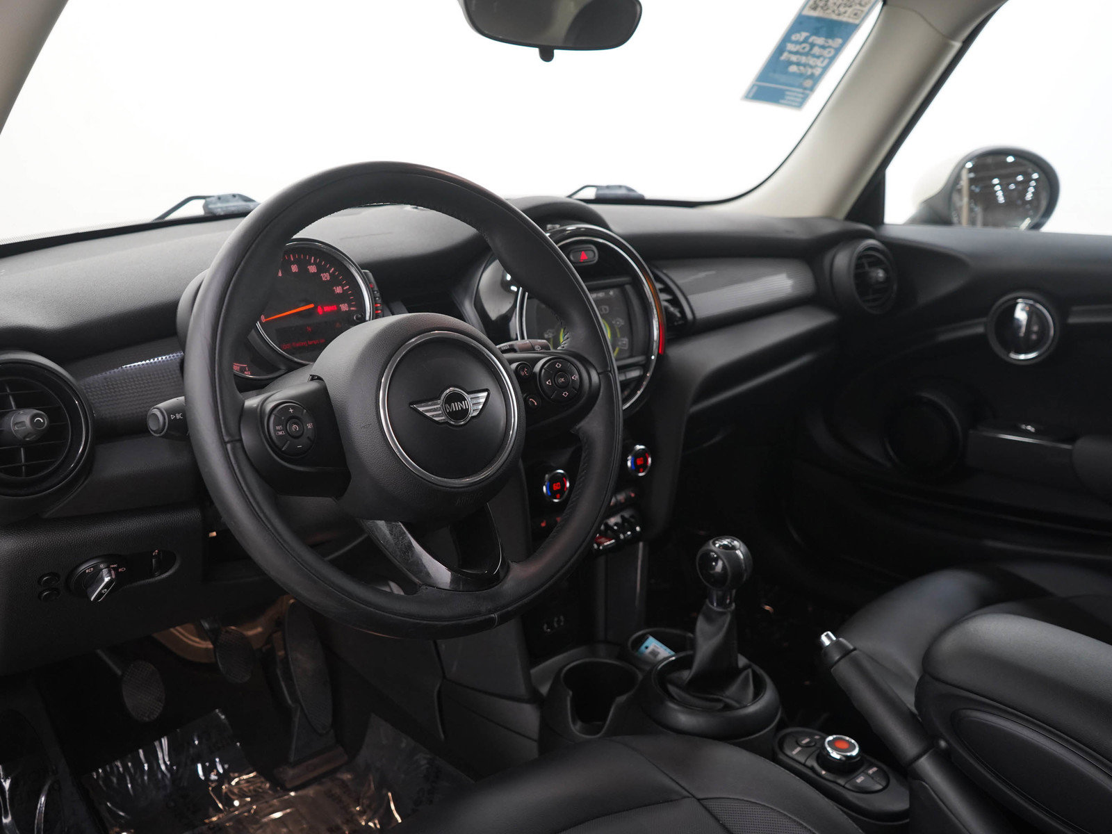 Used 2017 MINI Cooper 2-Door Hardtop FWD image 17