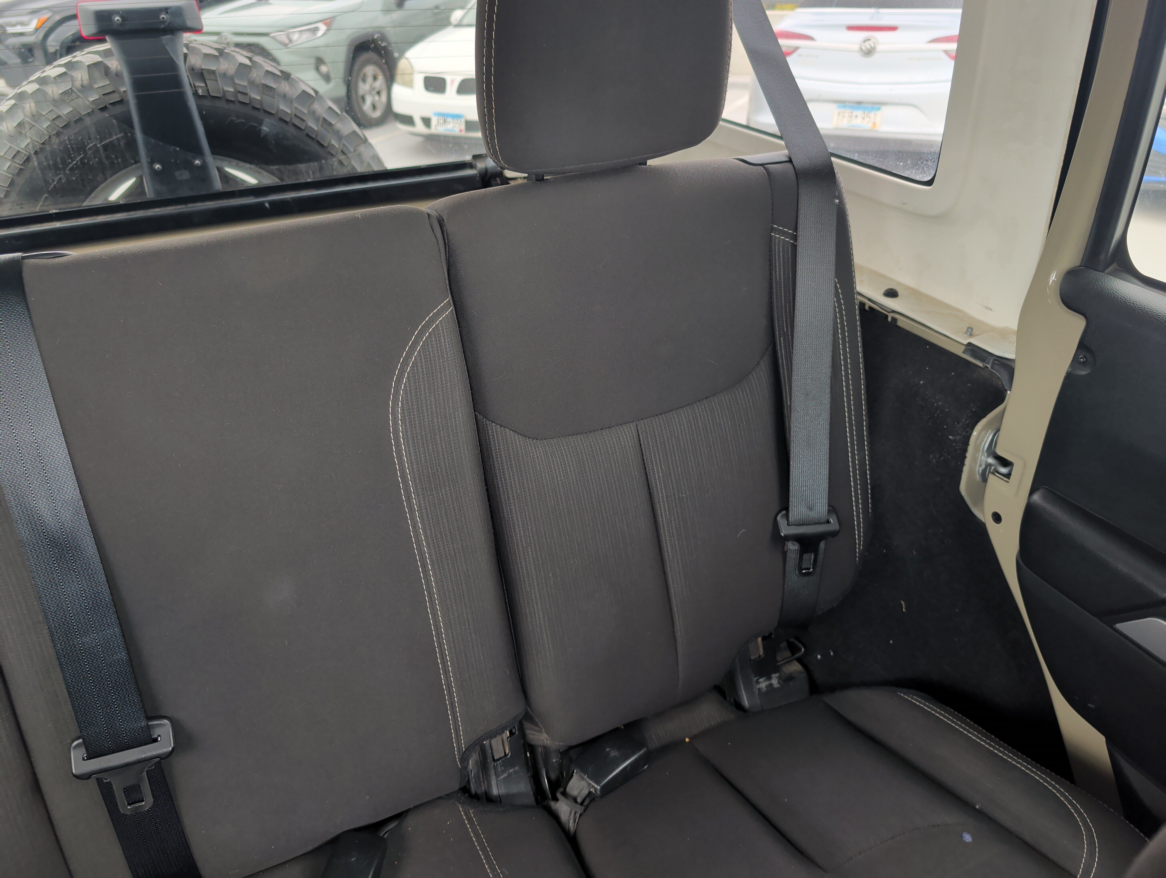 Used 2018 Jeep Wrangler Unlimited Rubicon AWD/4WD image 14