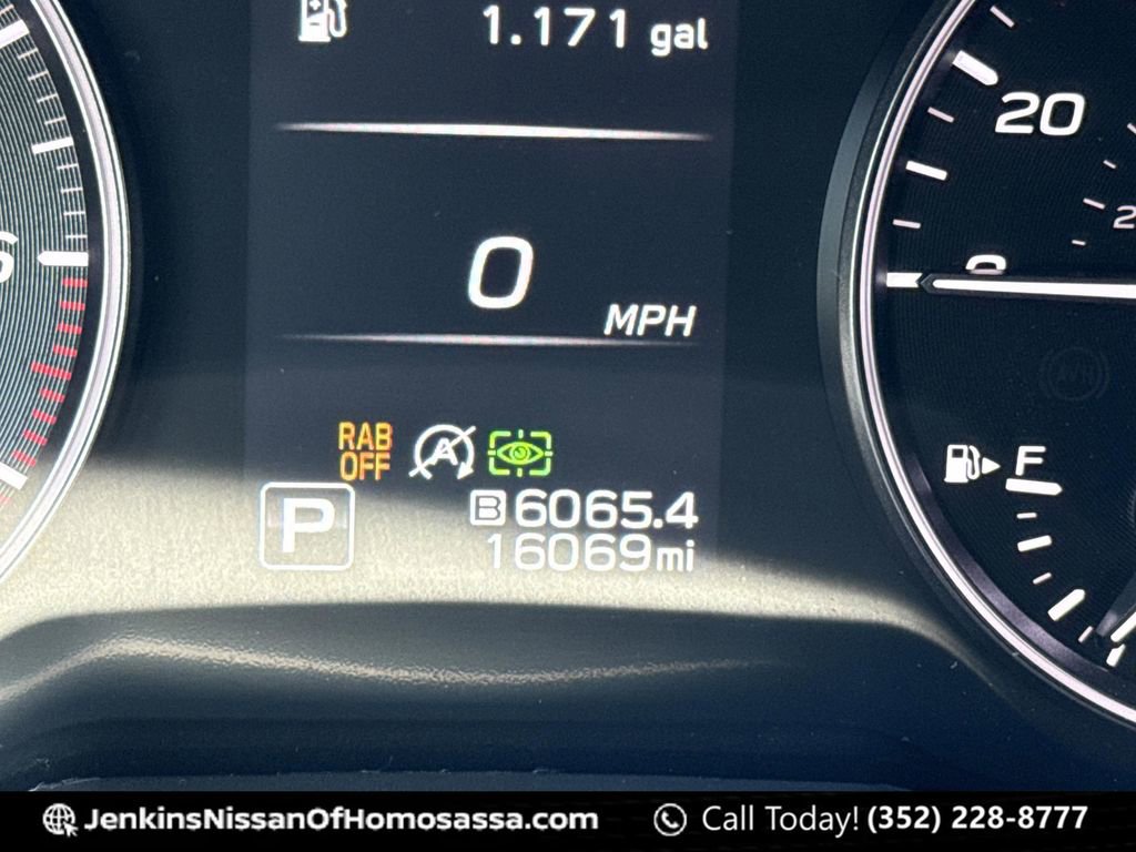 Used 2025 Subaru Outback Touring XT image 46