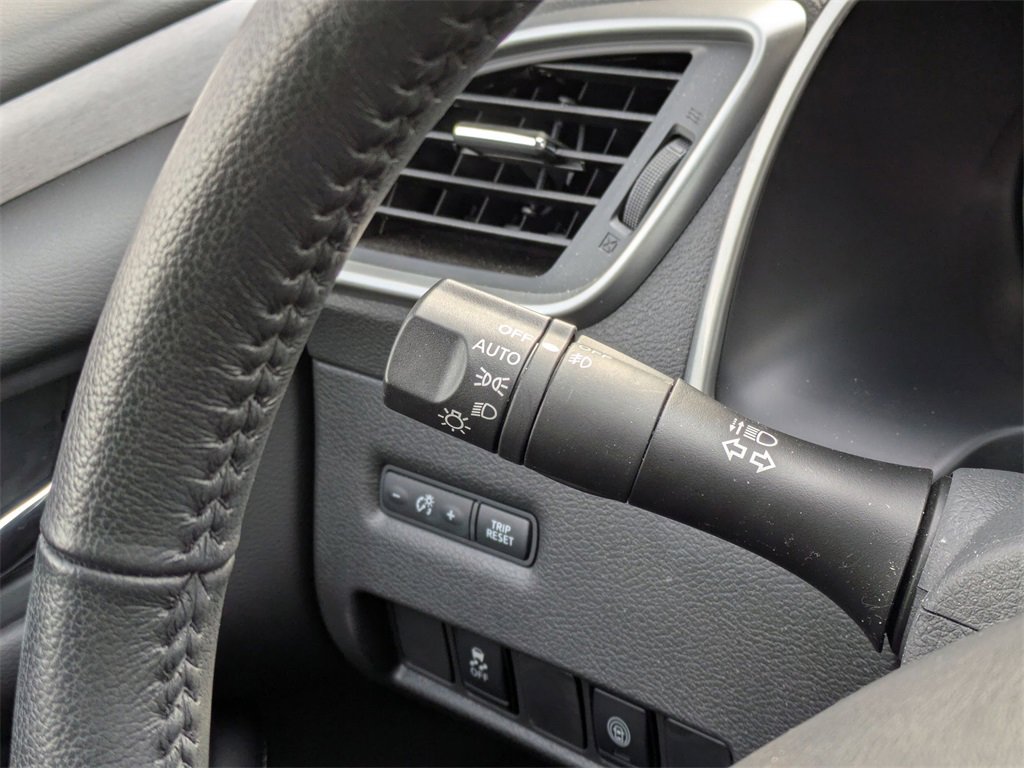 Used 2024 Nissan Murano SV w/ SV Midnight Edition Package image 22