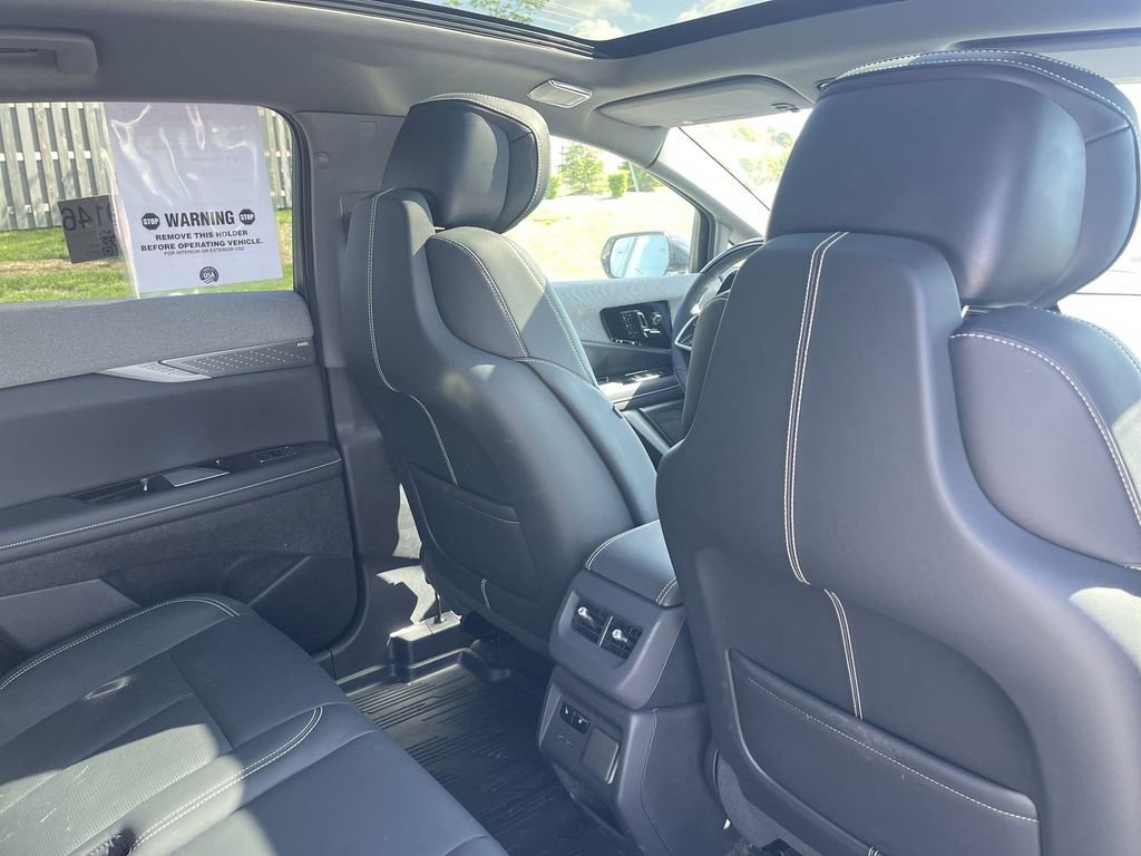 Certified 2025 Cadillac Optiq Luxury 2 w/ LPO, Floor Liner Package AWD/4WD image 29