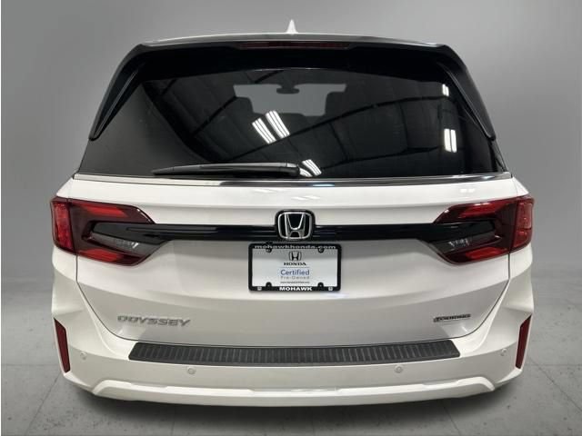 Certified 2026 Honda Odyssey Touring image 5