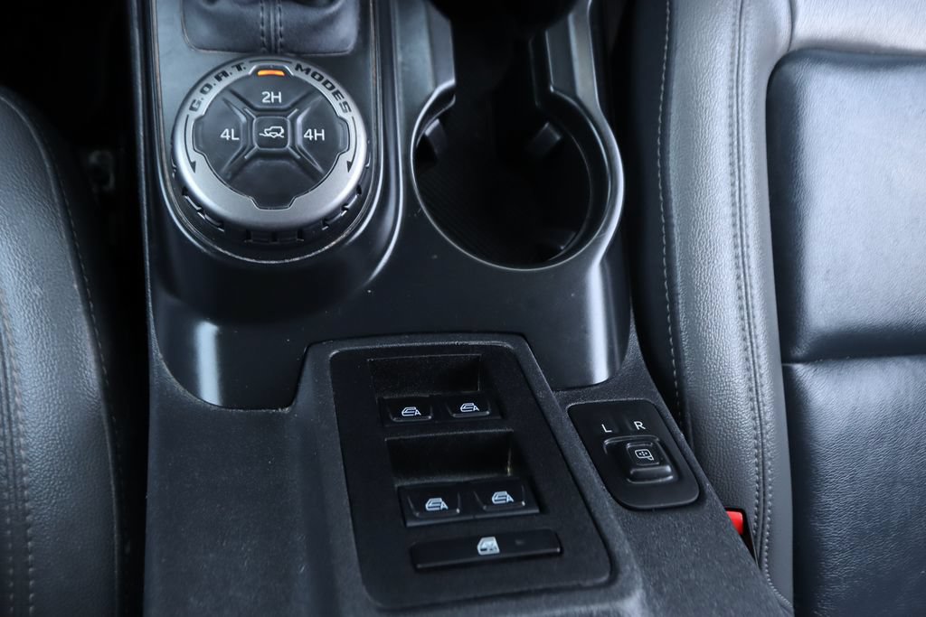 Used 2024 Ford Bronco Outer Banks AWD/4WD image 32