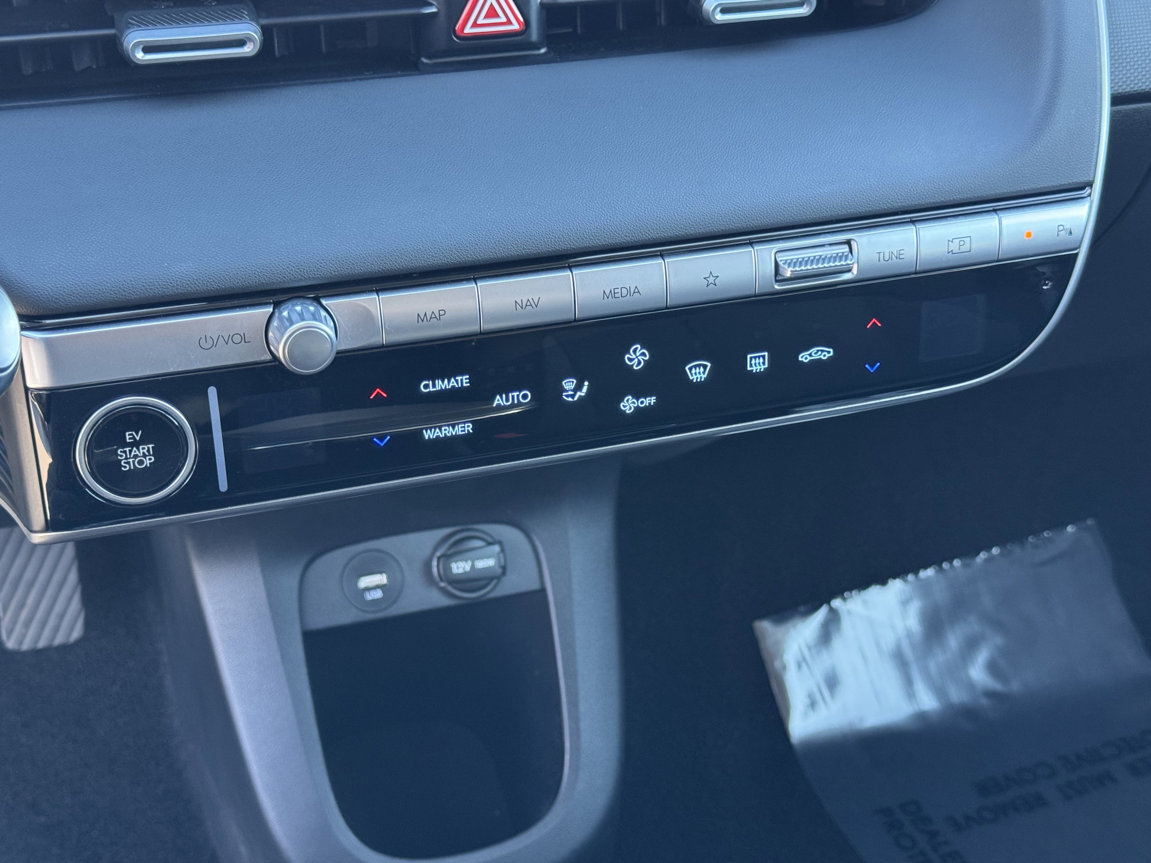 Used 2024 Hyundai Ioniq 5 SE image 28