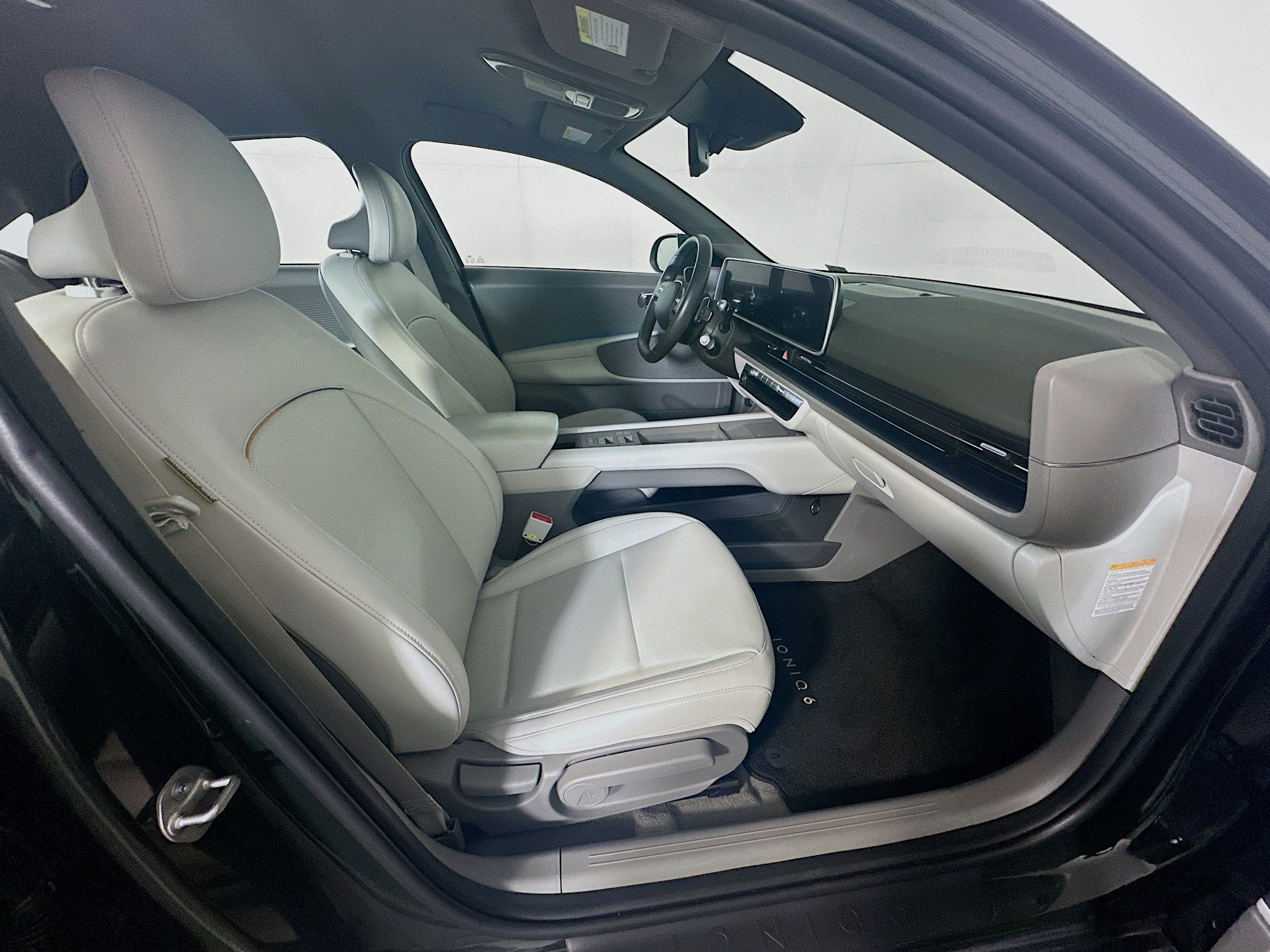 Used 2024 Hyundai Ioniq 6 SEL image 33