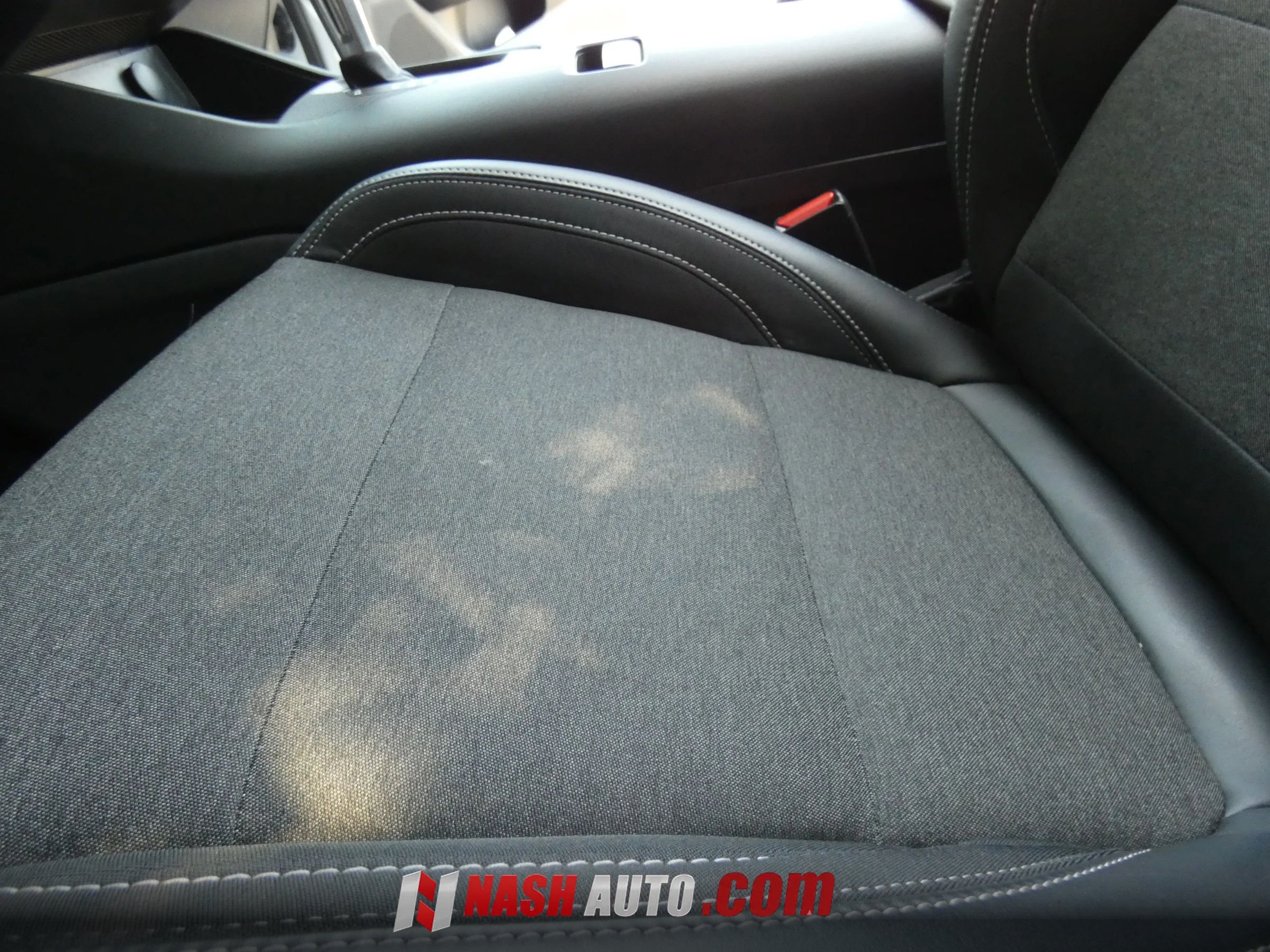 Used 2024 Ford Mustang Convertible RWD image 39