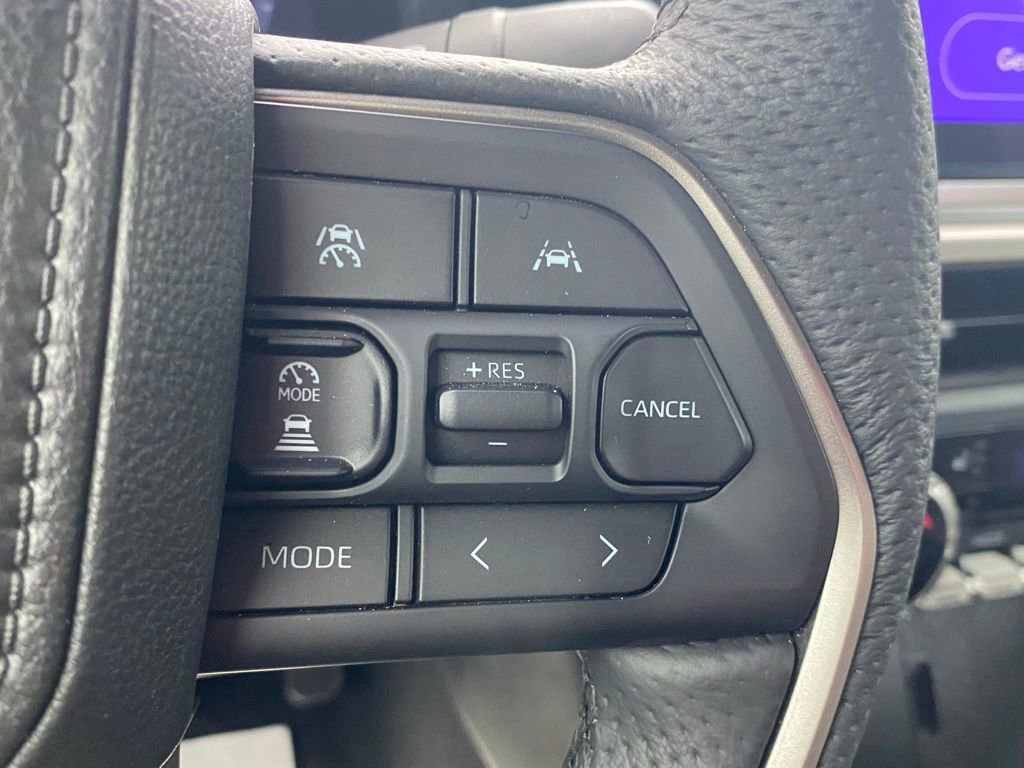Used 2025 Toyota Tacoma TRD Off-Road w/ TRD Off Road Premium Package AWD/4WD image 30