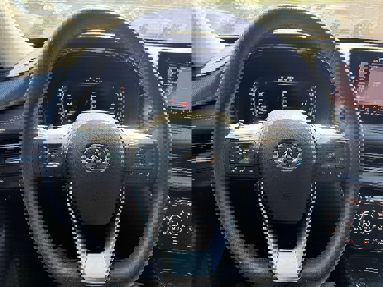 Certified 2024 INFINITI QX60 Luxe w/ Cargo Package image 17