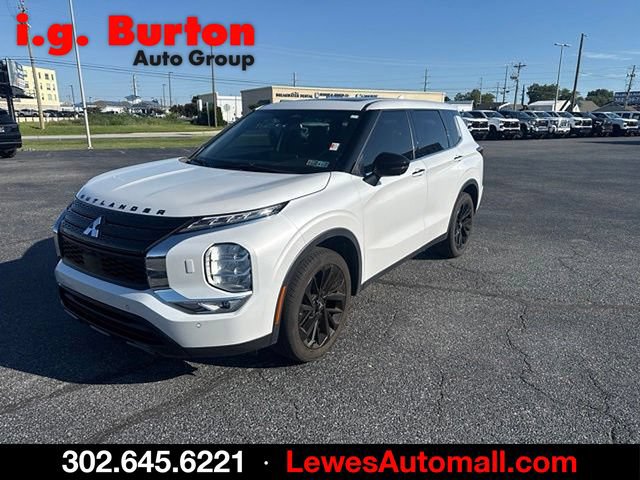 Used 2023 Mitsubishi Outlander SEL AWD/4WD image 7