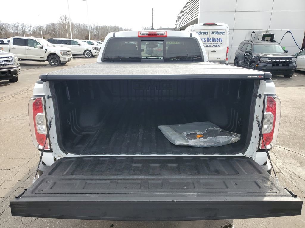 Used 2016 GMC Canyon SLT image 32