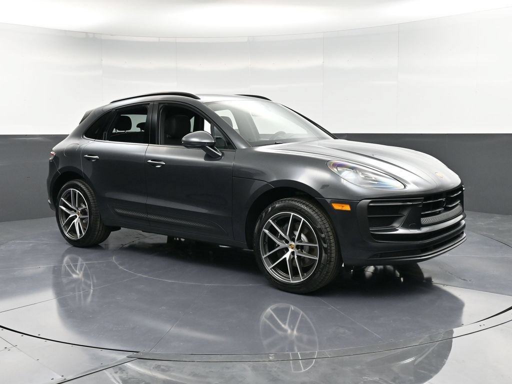 Certified 2026 Porsche Macan AWD/4WD image 10