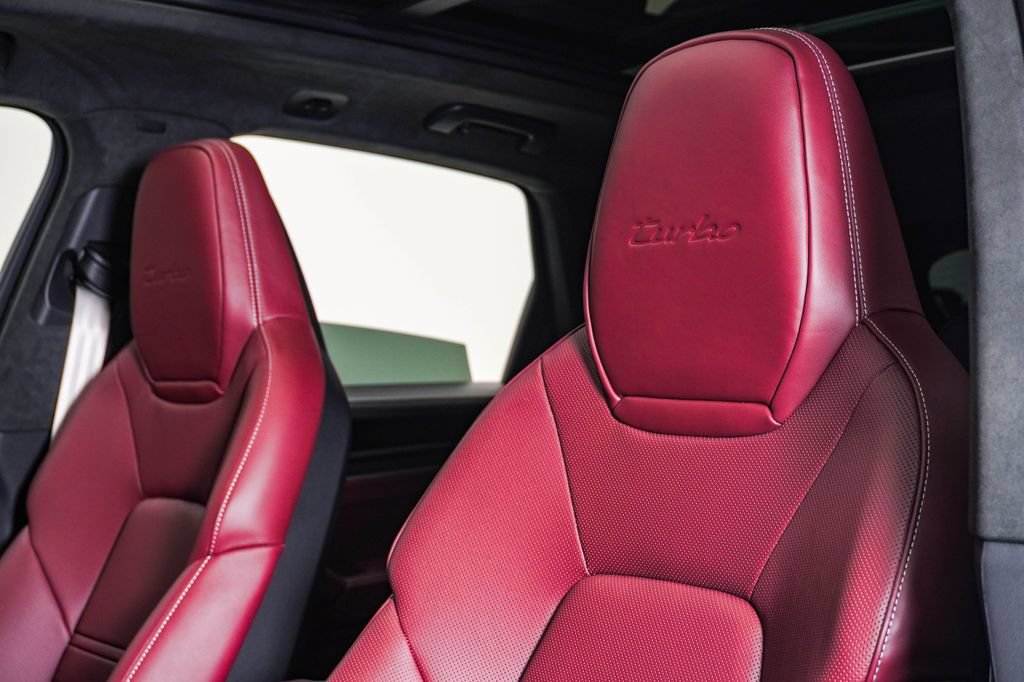 New 2026 Porsche Cayenne Turbo AWD/4WD image 18