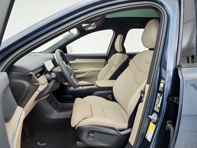 New 2026 Volvo EX90 Plus AWD/4WD image 21