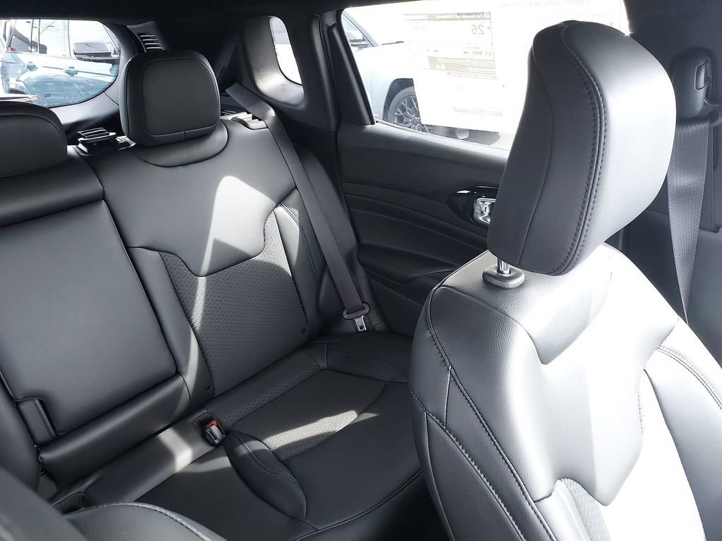 New 2026 Jeep Compass Latitude AWD/4WD image 14