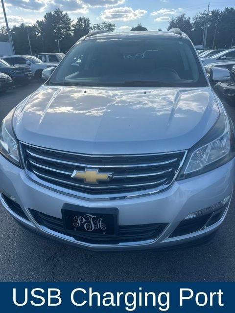 Used 2017 Chevrolet Traverse LT AWD/4WD image 4