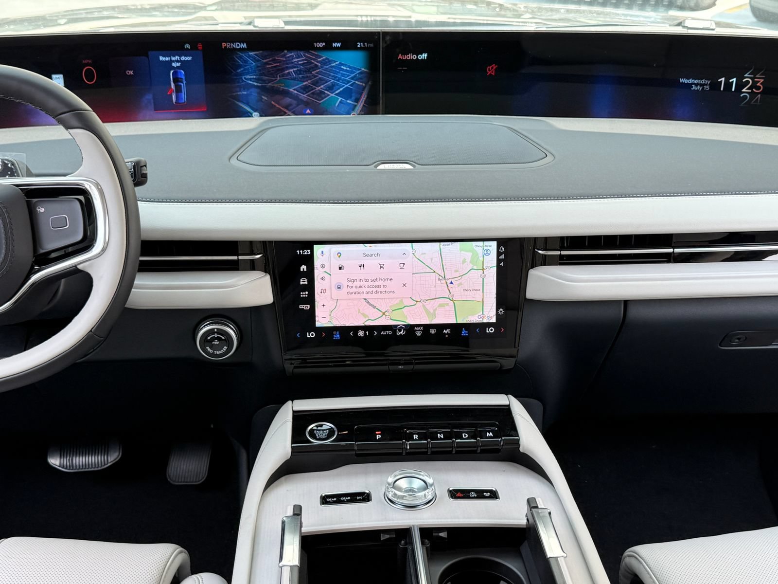 New 2026 Lincoln Navigator L Reserve AWD/4WD image 23