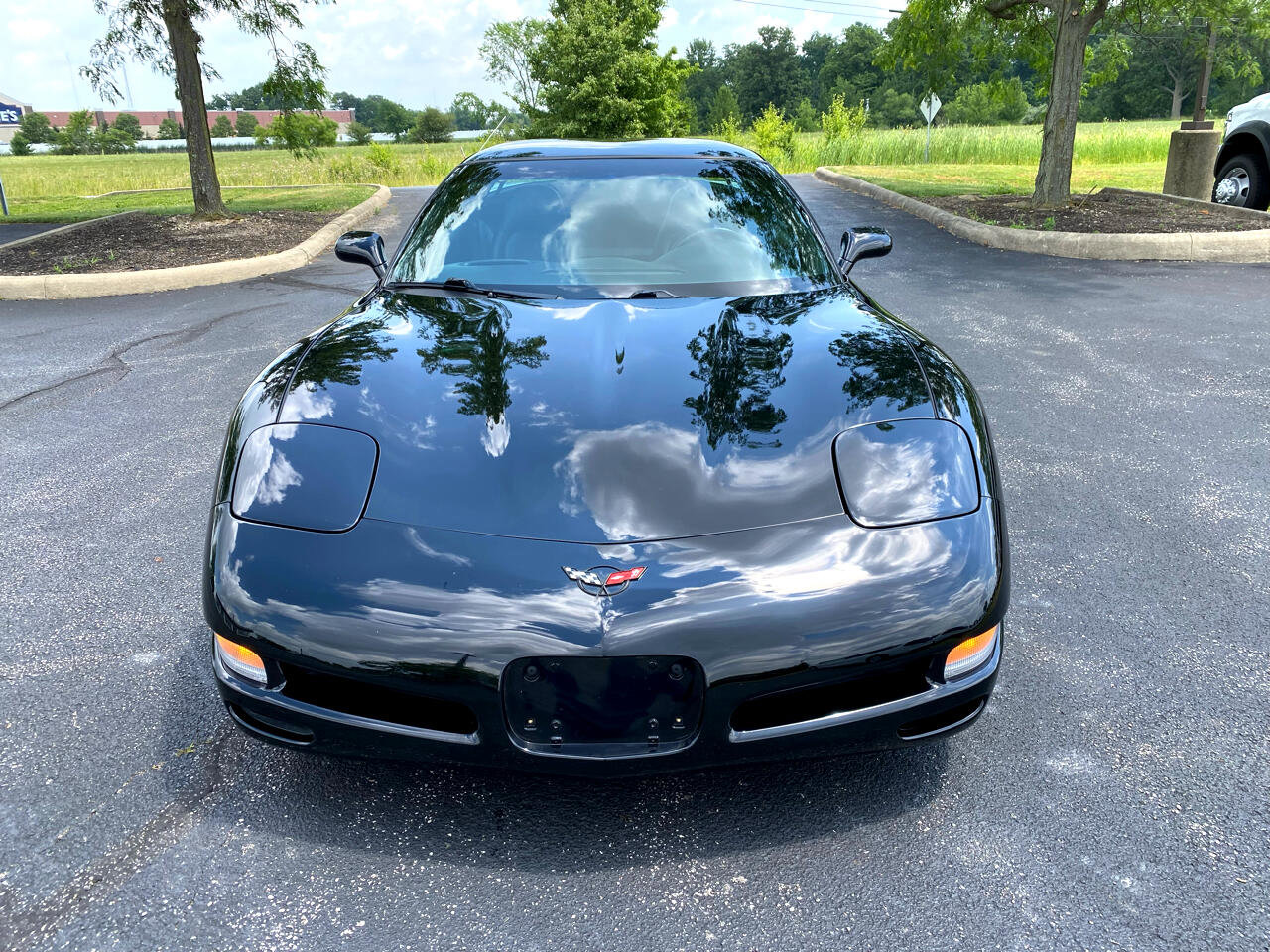 Used 1997 Chevrolet Corvette Coupe image 2