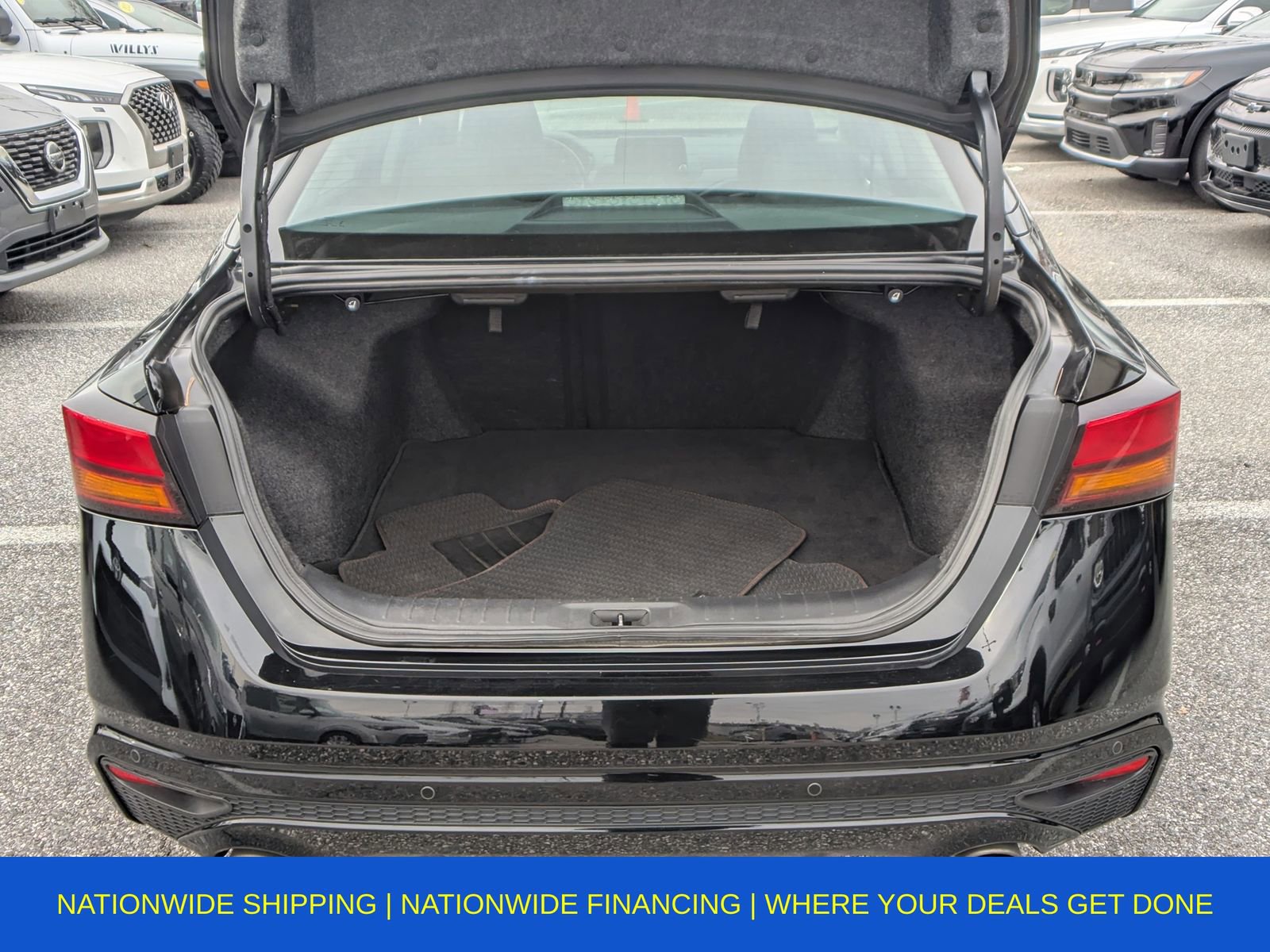 Used 2024 Nissan Altima 2.5 SR image 10