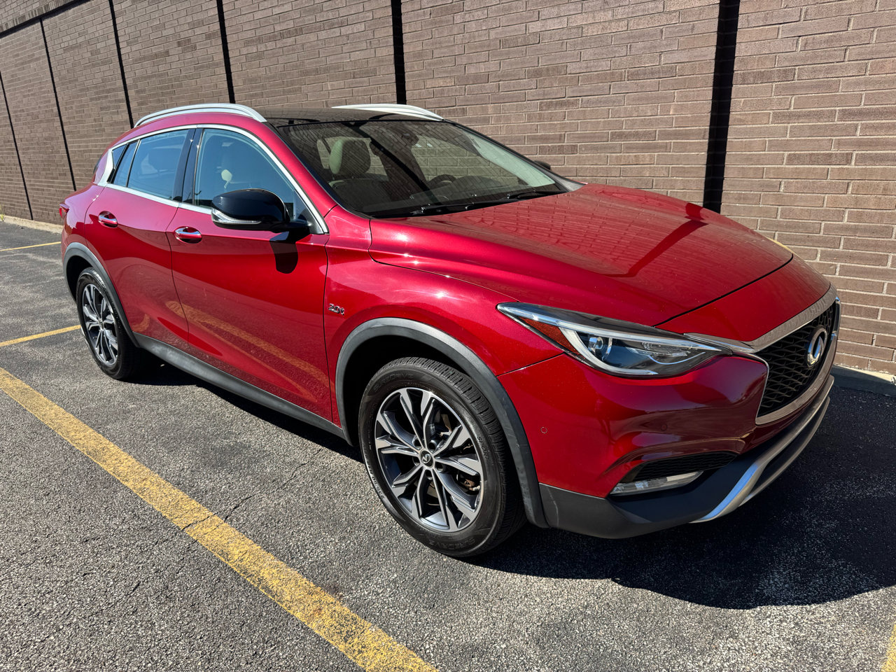 Used 2018 INFINITI QX30 Premium w/ Navigation Package image 25