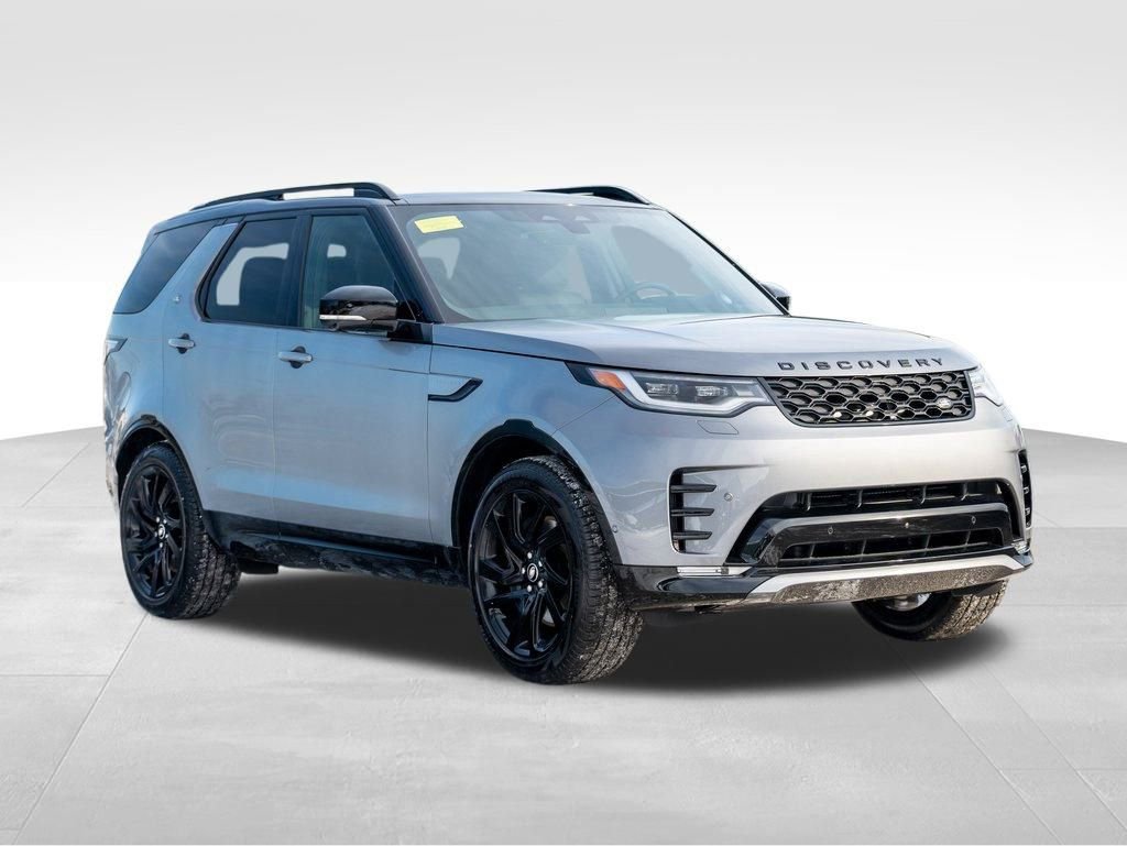 New 2025 Land Rover Discovery Dynamic SE image 3