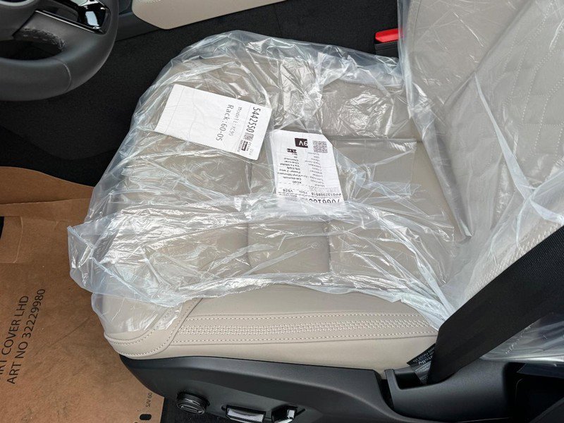 New 2026 Volvo XC90 B6 Core w/ Protection Package image 12