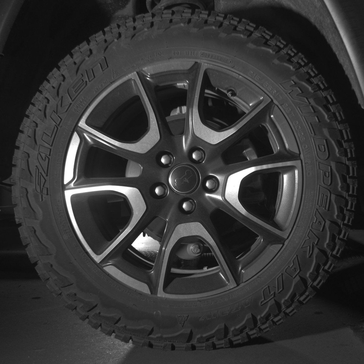 Used 2025 Jeep Compass Trailhawk image 12