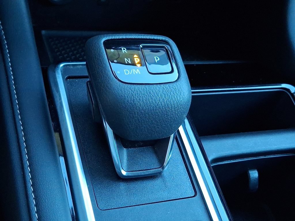 Used 2023 Nissan Pathfinder SL AWD/4WD image 18