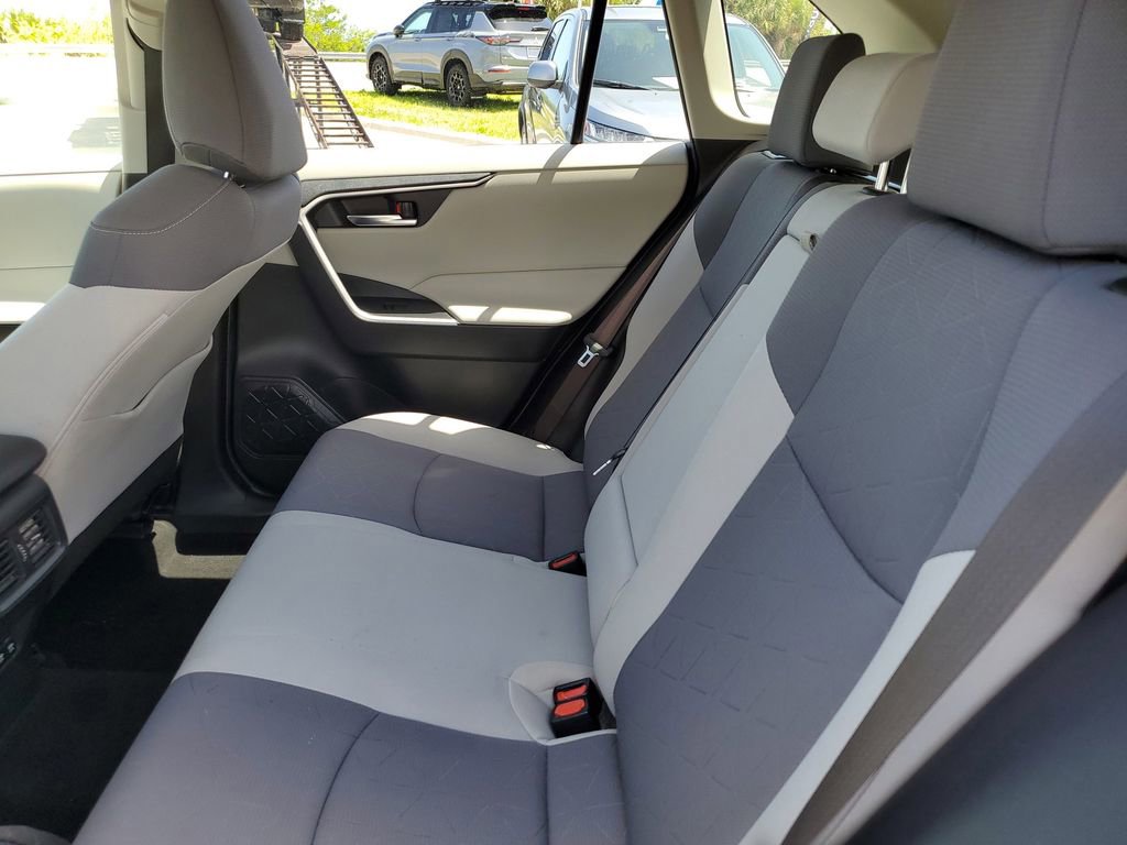 Used 2019 Toyota RAV4 XLE image 14